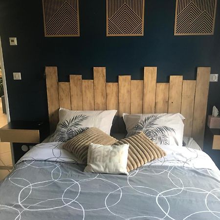 Chambre A 11 Minutes Du Parc Asterix Plailly Exteriör bild